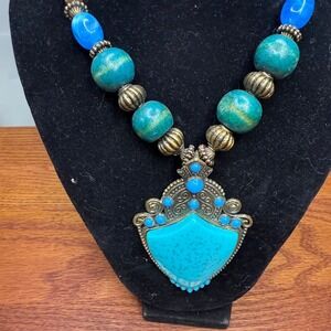 Boho Style‎ Turquoise Colored Pendant Chunky Beaded Necklace
